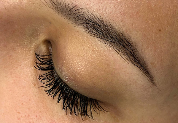 Consultation & Microblading or Powdered Eyebrow Treatment incl. Second Follow-Up Treatment