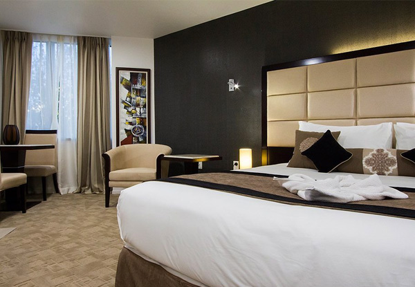 One-Night, 4 Star, City Centre Auckland Stay for Two People in a Deluxe King Room  incl. Buffet Breakfast, Parking & Late Checkout - Options for Two or Three Nights & Weekday or Weekend Stay - Valid from 31st March 2024
