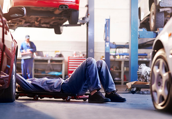 Japanese Car Service incl. Oil & Filter Change, System Diagnostic Scan & 20-Point Check - Option for a European Car Service