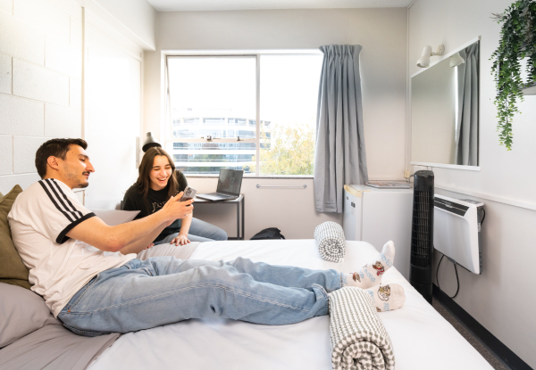 Central Auckland Hostel Stay incl. Free WiFi - Options for One Night or Seven Nights - Shared Dorm or Private Rooms Available - Options to incl. Parking & Gym Access