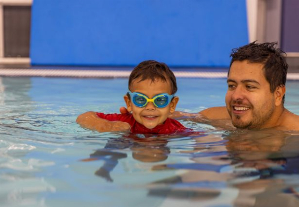 Learn to Swim at Kings Swim School - Options for Children (Age 5+) or Babies & Pre-Schoolers - Choose 10 or 20 Lesson Programme