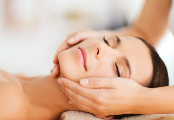 60-Minute Salt Float Experience incl. 30-Minute Massage & 10-Minute Facial