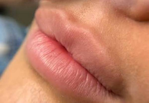 Ombre/Powder Brows or Lip Blush (First Session) - Valid Tuesday to Friday