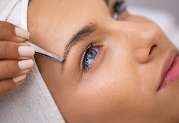 Pamper Package incl. Microdermabrasion Facial, Eyebrow Shape, Eyebrow Tint & Lash Tint