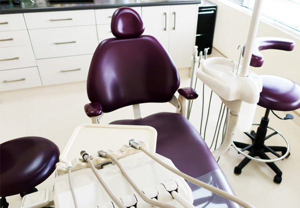Complete Dental Check-Up incl. Consultation, Two X-Rays & a Return Voucher Towards Additional Treatment