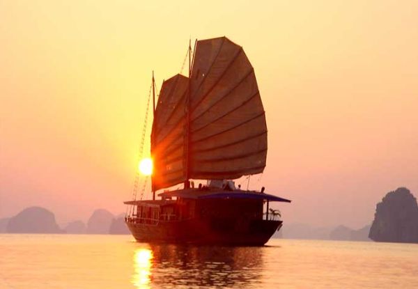 Per-Person, Twin-Share 10-Day North to South Vietnam Tour incl. Overnight Cruise, Domestic Flights, Accommodation & Meals