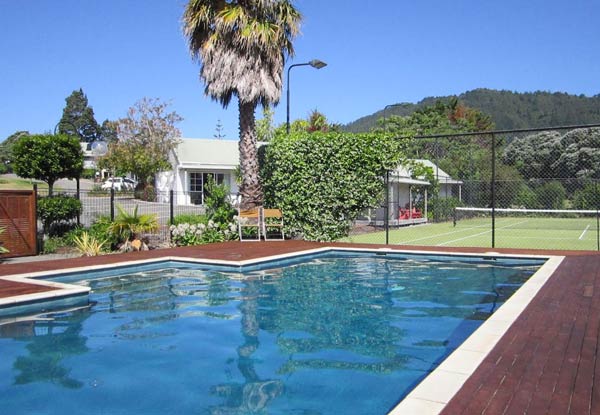 One-Night Pauanui Getaway for Two People in a One-Bedroom Unit incl. a Continental Breakfast & Wifi - Options for Four People & Two Nights