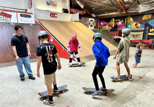 Beginner Skateboarding Lesson incl. Helmet & Skateboard - Option for All Day Entry Pass to Sonsk8 Indoor Skatepark