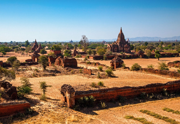 Burma (Myanmar) Explored 12-Day Tour for Two People incl. Accommodation with Daily Breakfast, Internal Flights, Entrance Fees, Transportation & More ($2195 Per Person)