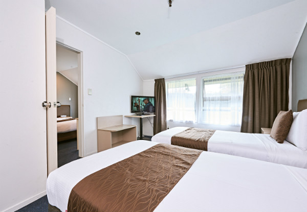 Auckland Suburban One-Night Escape for Two incl. Studio Room, Late Check-Out, Car Park, WiFi, 10% off Food & Beverage - Option for Two Nights Available