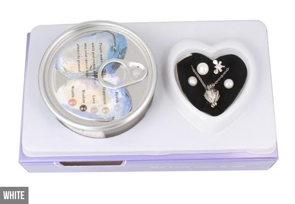 Cultured Pearl Jewellery Set incl. One Oyster to Shuck for Pearl