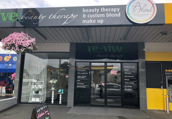 Express Facial - Option for Eyeworks Trio - Both Options incl. a $15 Voucher Off Their Customer BLEND Lipstick or Foundation