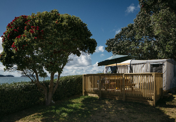 Two Nights on the Matakana Coast in a Cabin for Two People incl. Late Checkout – Options for Beachfront, Families of Four & up to Three Nights