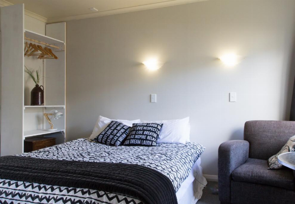 Two-Night Deluxe Room Ohakune Stay for Two People incl. Breakfast & Hot Tub Access - Option for Couple, Family or Explorer Retreat