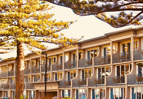 One-Night Napier Escape for Two People in a Partial Ocean View Room incl. Breakfast - Option for Ocean View Studio or Ocean View Suite