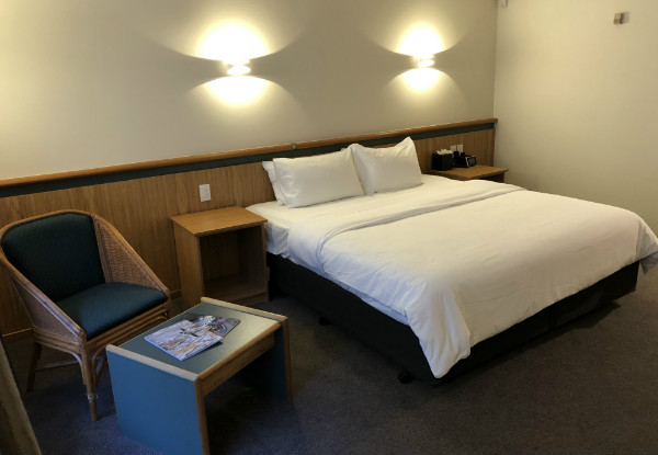 One-Night Stay for Two People in a Standard Room incl. Late Checkout, Continental Breakfast & 1 x Game of Bowling for Two - Option for Two Nights, & Triple or Family Room