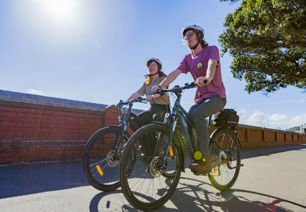 Full-Day Electric Bike Hire with Your Choice of Burger at the Chocolate Fish Cafe - Options for Two People & Bikes Only
