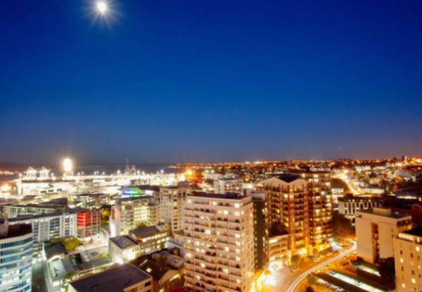 One-Night 4.5-Star City Centre Auckland Stay for Two in a Deluxe Queen Room incl. Full Cooked Breakfast, WiFi & Late Checkout - Options for Two & Three Nights Available