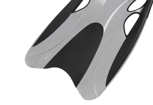 Lightweight Snorkelling/Diving Flippers - Two Sizes Available