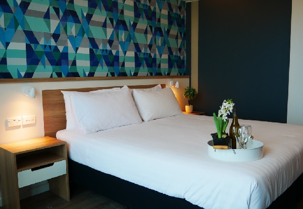 One-Night, Four-Star Christchurch Stay in a Studio King Room for Two incl. Breakfast, Bottomless Espresso Coffee, Parking & Late Checkout - Options for up to Three Nights