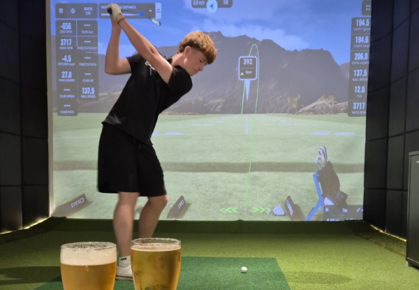 One-Hour Indoor Golf Bay incl. Club Hire for up to Four People at Urban Fairway, Newmarket