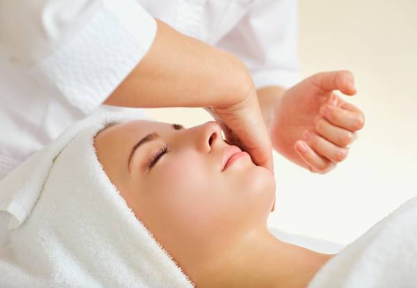 Microdermabrasion Facial & Deep Cleanse