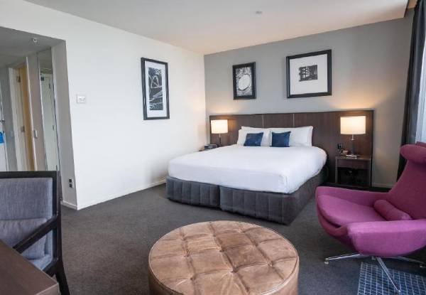 4-Star Weekend Stay At Scenic Hotel Dunedin City incl. Early Check-in & Late Check-out, Arrival Petit Fours, Daily Buffet Breakfast for Two People & Gym Access - Option for One or Two-Nights Stay in Superior King/Twin Room or Executive King/Twin Room