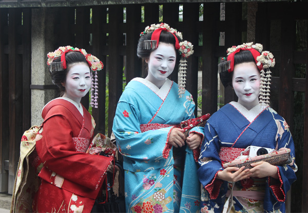 Per Person Twin Share for 10 Day Highlights of Japan Tour incl. English Speaking Guide, Bullet Train from Osaka to Kyoto, Visits Tokyo, Mount Fuji & More