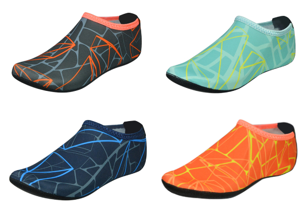 Quick-Dry Beach Aqua Socks - Four Colours & Four Sizes Available with Free Delivery