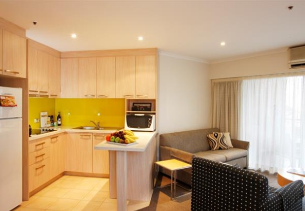 One-Night Stay for Two People in a Deluxe One-Bedroom Apartment in Sydney CBD incl. Late Checkout & WiFi