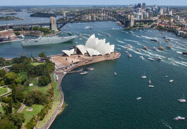 Per-Person Twin-Share for a Three-Night Sydney Experience incl. Airport Transfers, Accommodation at Park Regis City Centre Bondi Beach, Sydney Sights Tour,  Blue Mountains & Australian Wildlife Sightseeing