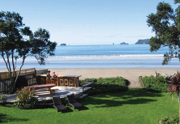 Coromandel Beachfront Break - incl. use of Kayaks, Beach Bar, BBQ Deck & Spa Pool - Options for Two or Three Nights Available