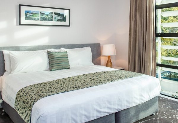 One-Night Whakatane Escape for Two People in a Standard One Bed Suite incl. Breakfast, Late Checkout, Sky & WiFi - Option for Four People in Two Bed Suite, Romantic Package & Two Nights - Valid from 1st May 2020