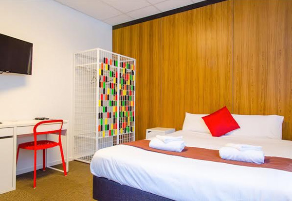 One-Night Wellington Stay for Two in a Queen Studio Room incl. Wifi & Late Checkout - Options for Two or Three Nights Available
