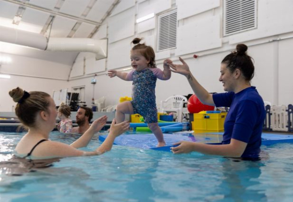 Learn to Swim at Kings Swim School - Options for Children (Age 5+) or Babies & Pre-Schoolers - Choose 10 or 20 Lesson Programme