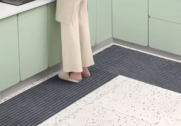 Durable Non-Slip Minimalist Floor Mat - Available in Two Colours & Three Sizes