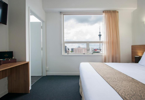 One-Night Auckland CBD Stay for Two People in a Queen or Twin Room incl. Late Checkout & a Cooked Breakfast for Two at Lone Star - Option for Two or Three Nights