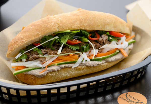 Vietnamese Phở or Bánh Mì incl. Beverage for One Person - Options for up to Three People
