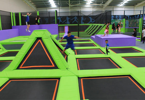 60-Minute Tramp Park Entry incl. Non-Slip Socks -  Valid at Hutt Park and Newtown