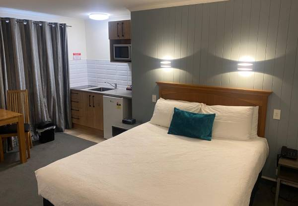 One-Night Stay at City Suites Tauranga in a Standard Studio Room for Two People