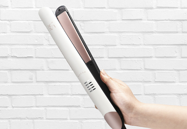 VS Sassoon Tri-Smooth & Shine Straightener