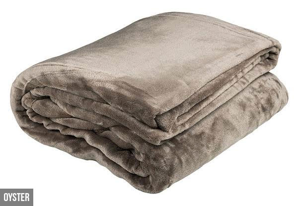 Bambury Ultra Plush Blanket – Three Sizes & Five Colours Available