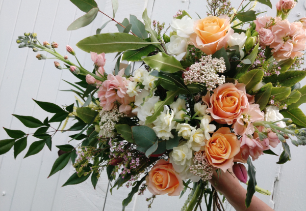 Wedding Flowers & Arrangements Package incl. Brides Bouquet & Grooms Buttonhole - Options for Bridal Party Bouquets, Groomsmen Buttonholes, Corsage, & Table Arrangements