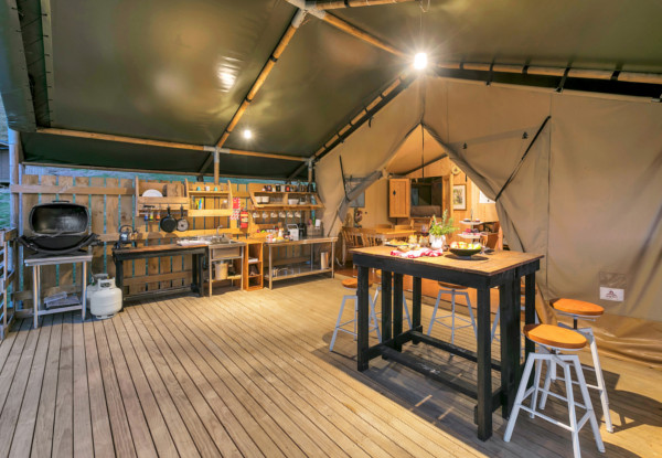 Romantic Two-Night Glamping Experience for Two People incl. Outdoor Heated Bath with Aromatherapy Oils, Bubbles & a High Tea Plate