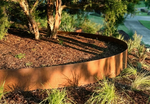 Flexible Garden Edging Metal Landscape Border - Available in Two Sizes