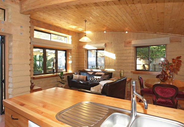 Midweek Stay for Two People at Earthstead Luxury Eco Accommodation incl. Breakfast, a Bottle of Wine & a $50 Return Voucher - Option for Four People