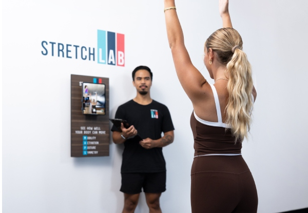 25-Minute One-On-One Assisted Stretch Session with a Flexologist at StretchLab Takapuna - Option for 50-Minute Session