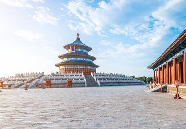 Per Person, Twin Share 15-Day Treasures of China & Yangtze Cruise incl. International Flights, All Transport, Four-, or Five-Star Accommodation, Entrance Fees & Sightseeing