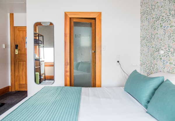 One-Night Central Wellington Stay for Two in a Super King Room incl. Late Check-Out, WIFI and $50 Food & Beverage Voucher - Option for Two-Night Stay with $100 Food & Beverage Voucher -  Valid till the 1st of September 2024