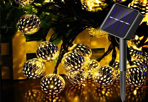 20-LED Moroccan Globe Ball Solar Fairy String Lights - Two Colours Available